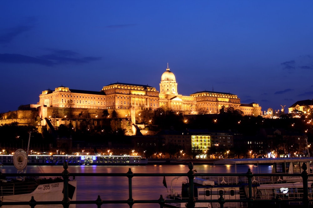 Hongrie - Budapest - Weekend Couple - Hotel Benczur 3*
